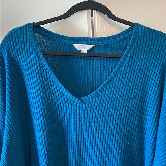 Pink/Teal Sweaters XL-set of 2 - Picture 3 of 4